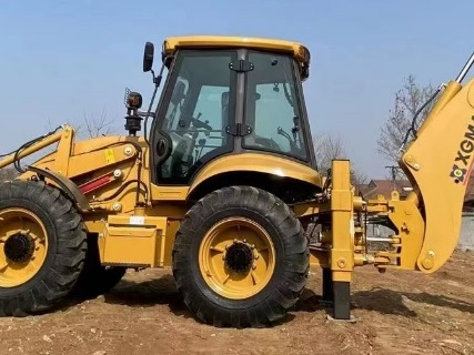 Экскаватор-погрузчик XGMA XG 765-4ТХ