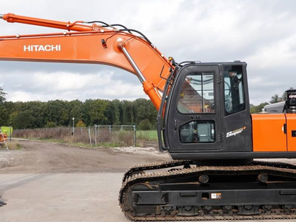 Гусеничный экскаватор HITACHI EX210LC