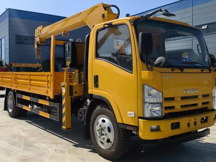 Автомобиль бортовой ISUZU NPR 6t с КМУ CLW 5Т